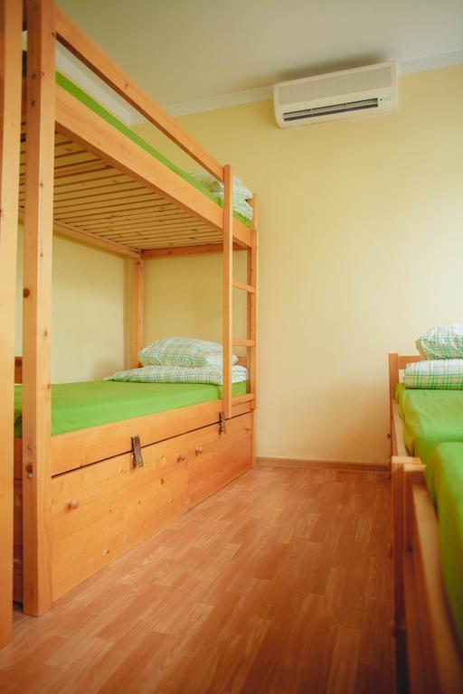 Hostel Lwowska26 Krakau Kamer foto